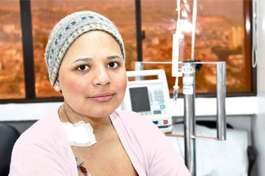 Camila Abuabara fue inducida a coma por falla renal
