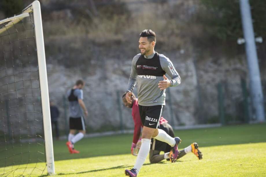 El colombiano Radamel Falcao García, durante un entrenamiento del equipo del Principado. / AS Mónaco