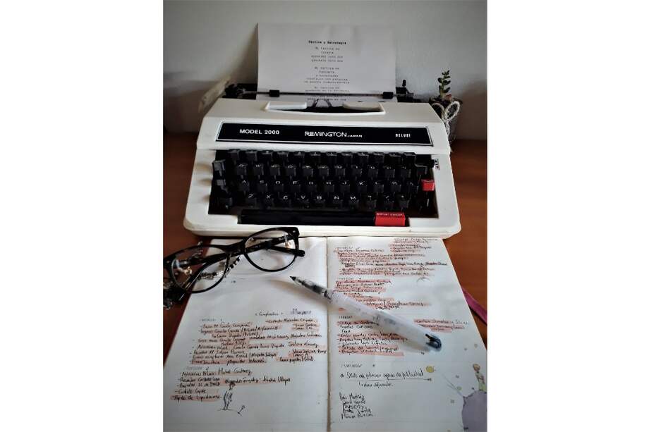 "Yo, tu premio", "Desesperante deseo", "Arco iris", "Jacio", "Tránsito", son los títulos de la más reciente edición de La esquina delirante.