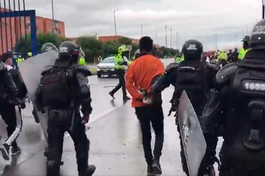 Según la Policía dos personas fueron judicializadas y otras seis recibieron un comparendo.
