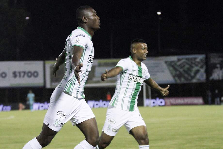 Fabián Gonzalez Lasso (izquierda) marcó su segundo gol del torneo.