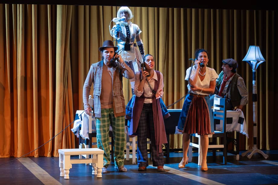 "El mar es un píxel", dirigida por el mexicano David Gaitán (izq.), es una de las obras destacadas de esta primera jornada del FIAV. Se presentará este 27 y 28 de marzo en el Teatro Cafám.