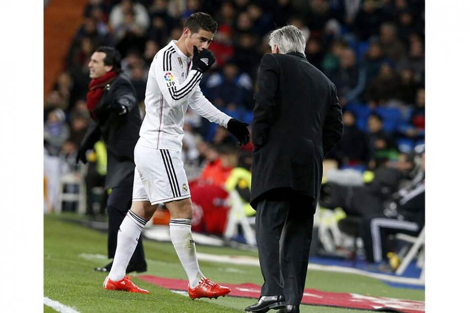James Rodríguez salió lesionado del partido contra Sevilla. Foto: AFP