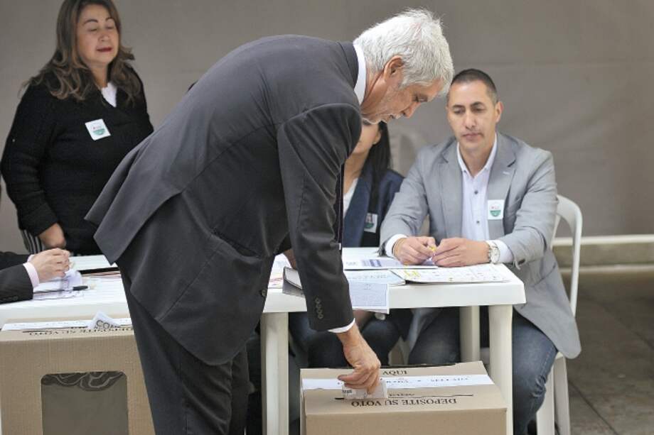 Si la reforma pasa, alcaldes como el de Bogotá, Enrique Peñalosa, gobernarían dos años más. / Archivo El Espectador