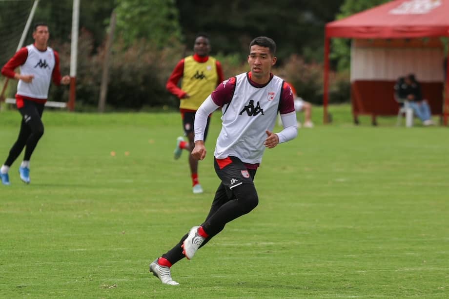 Juan S. Pedroza tiene 23 años y debutó como profesional en 2019 / Santa Fe