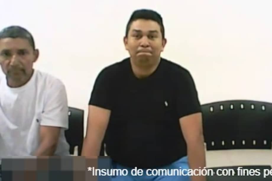 Los tres presuntos integrantes exigían dinero a cambio de no denuncia presuntos hechos de corrupción.