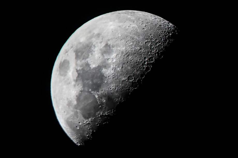 El proyecto de "Estación científica lunar internacional" estará abierto a "todos los países interesados y socios internacionales".