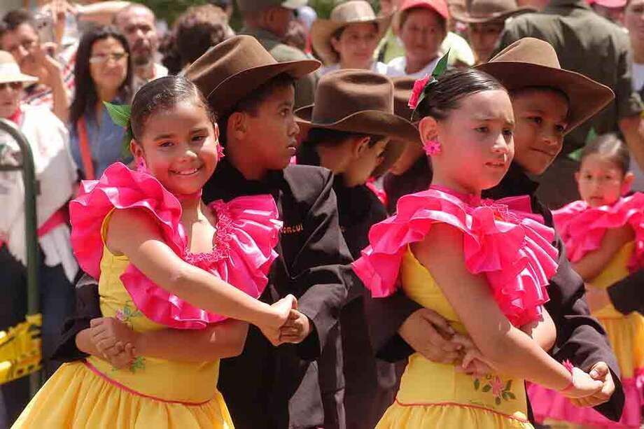 Las fiestas de San Pedro y San Juan, en Neiva, y el Torneo Internacional del Joropo, en Villavicencio, que se celebran hasta el próximo lunes 30 de junio, atraen a cientos de visitantes. / Archivo