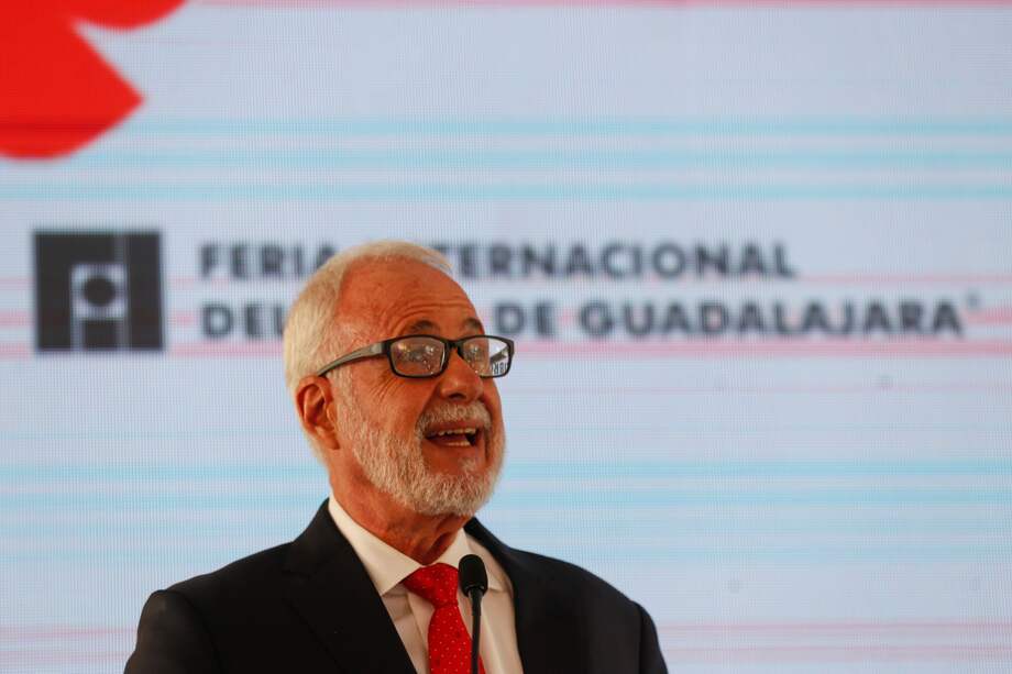 Fotografía de archivo fechada el 23 de abril de 2022 del presidente de la Feria Internacional del Libro (FIL), Raúl Padilla López, durante su participación en la inauguración de Guadalajara Capital Mundial del Libro, en el estado de Jalisco (México). EFE/ Francisco Guasco ARCHIVO