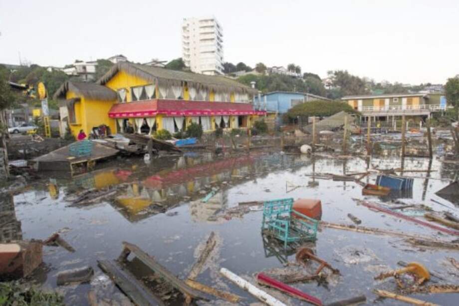 La localidad costera de Con Con, cerca de Valparaíso, fue una de las más afectadas por el terremoto y el tsunami posterior. Miles de personas fueron evacuadas de allí. / EFE