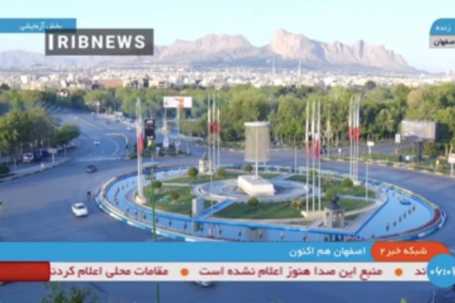 Una captura de pantalla proporcionada por la televisión estatal iraní muestra la ciudad de Isfahán tras las explosiones escuchadas a primera hora de la mañana, Irán, el 19 de abril de 2024.