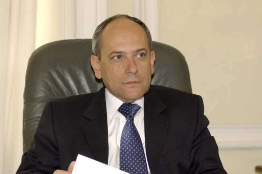 Luis A. Hoyos siempre ha obrado dentro del más elevado criterio de moralidad: José Obdulio