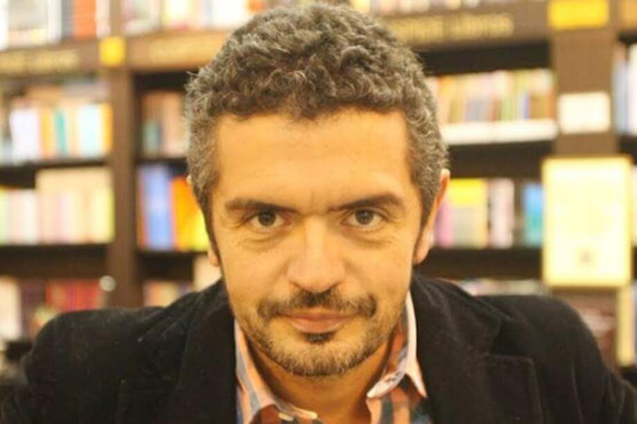 Leopoldo Brizuela, fallecido este 14 de mayo, autor de las novelas "Inglaterra. Una fábula", y "Una misma noche", entre otras. / Cortesía