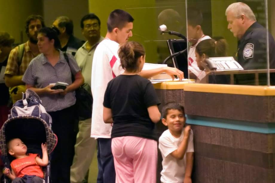 EE.UU. reforzará control de visas estudiantiles tras atentados de Boston