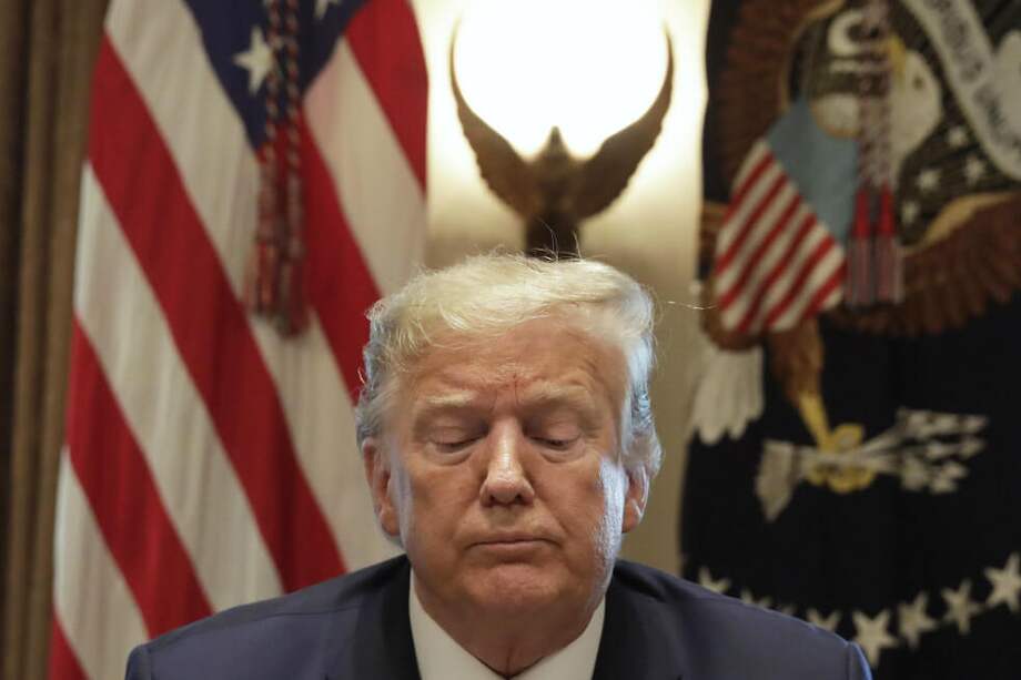 El presidente de los Estados Unidos, Donald J. Trump, se reunió con banqueros para tratar medidas de respuesta al coronavirus en la nación. / EFE