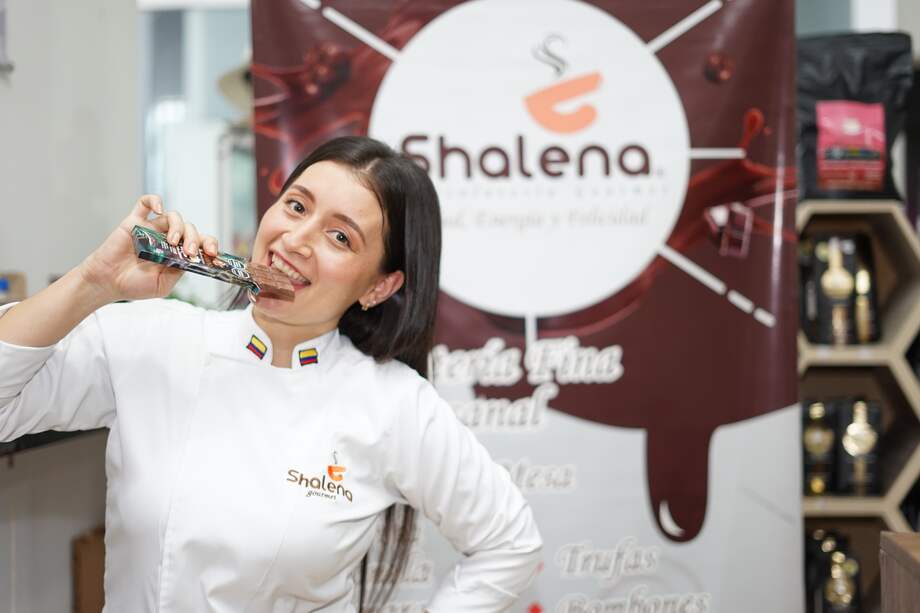 Ella es Karem Castro González, la emprendedora detrás de la chocolatería Shalena.