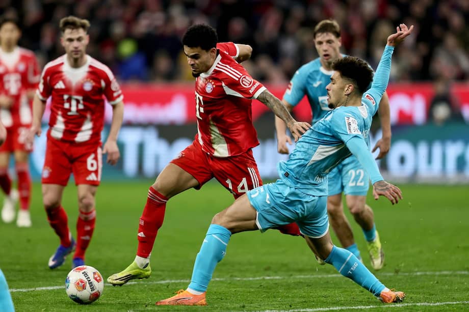 Luis Diaz of Munich en el partido contra Hoffenheim durante la vigésima primera fecha de la Bundesliga este 8 de febrero de 2026.