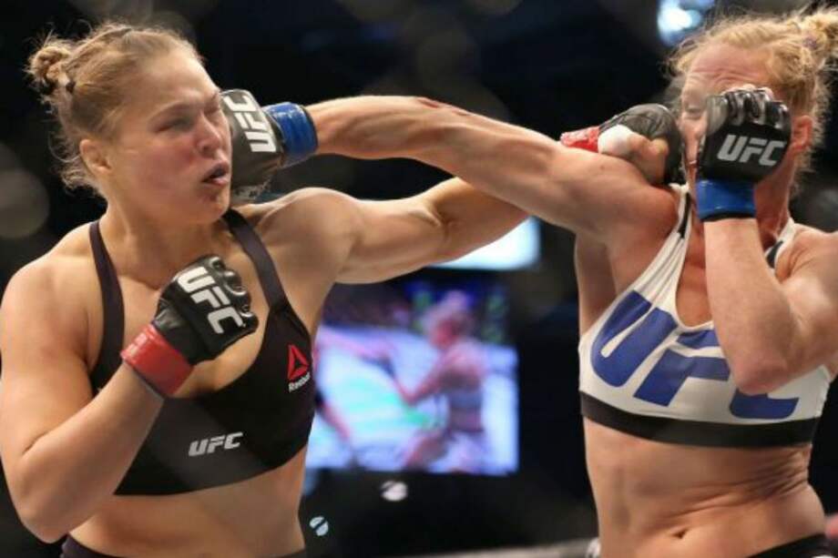 Ronda Rousey perdió el Campeonato de Peso Gallo femenino ante Holly Holm en el UFC 193. Foto: Tomada de UFC