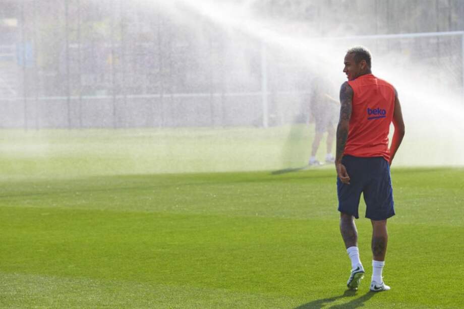 Neymar presentó su nuevo sencillo. Foto: EFE