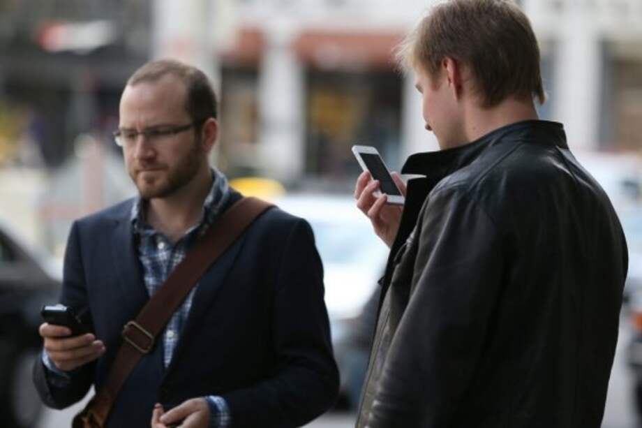 Estudio señala que uso del celular puede afectar fertilidad masculina