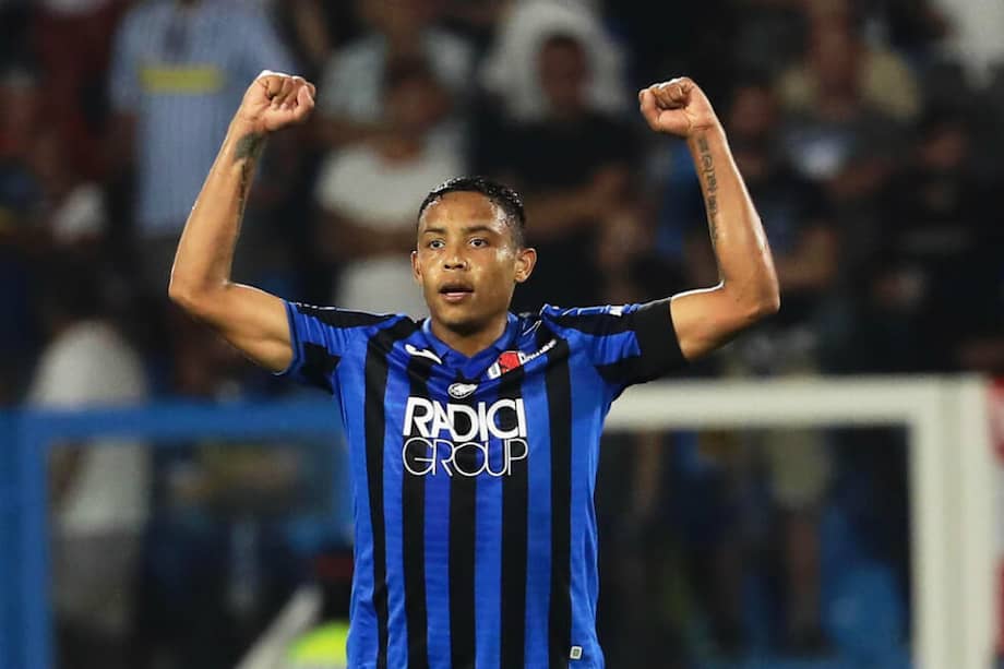 Muriel celebra uno de los goles que anotó este domingo con el Atalanta. / EFE