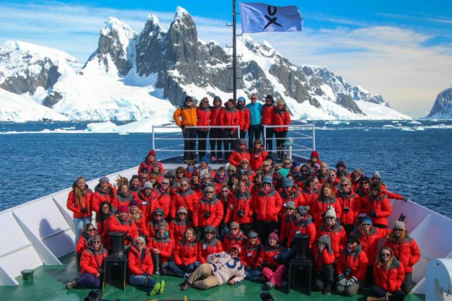 Las participantes son expertas en diferentes campos de la ciencia; desde biología y astronomía, hasta matemáticas y medicina. Foto del primer grupo de mujeres que viajó hace dos años. / Mónica Araya