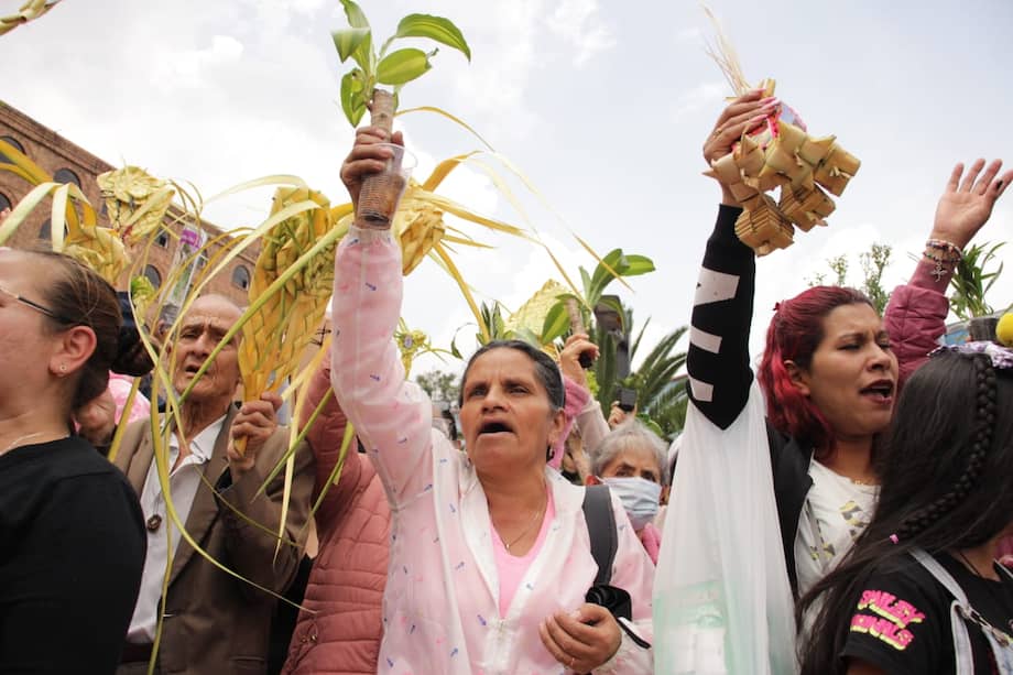 Domingo de Ramos en la iglesia del 20 de Julio en Bogotá.