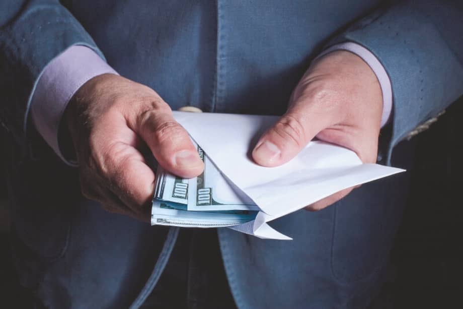 El lavado de activos cuenta con 64 delitos subyacentes establecidos en el artículo 323 del Código Penal. /