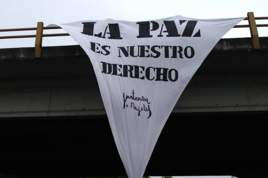 En varias ciudades del país se lanzó la organización Juntanza de mujeres con pañuelos blancos como símbolo de paz y empoderamiento de las mujeres. / Juntanza