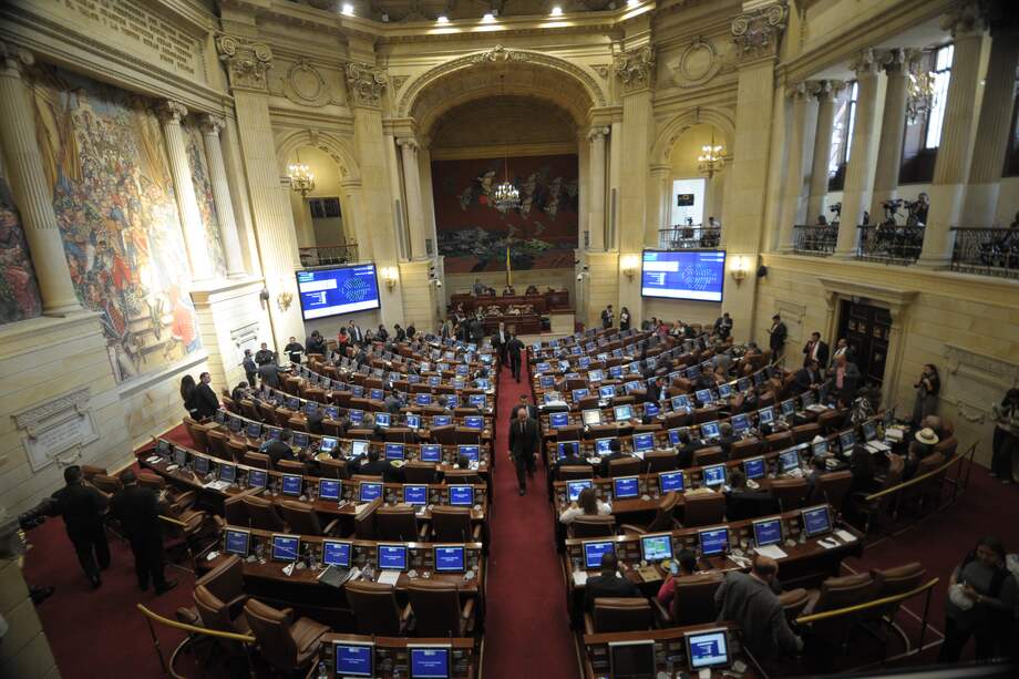 En caso de prosperar la iniciativa, los periodos en el Congreso irían del 20 de julio al 20 de diciembre y del 20 de enero al 20 de julio. / Cristian Garavito/El Espectador