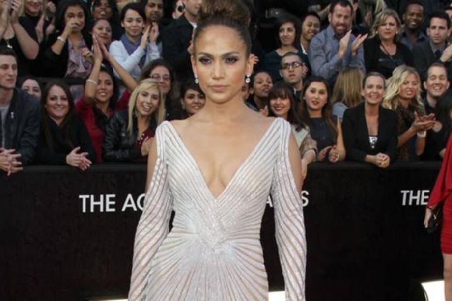 Jennifer López se consolida como ícono de moda