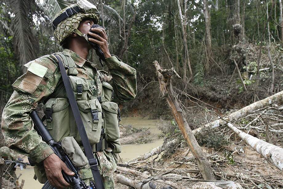 El ministro encargado, general Luis Fernando Navarro, ha dicho que no se tenía conocimiento que en el campamento había menores de edad. / EFE