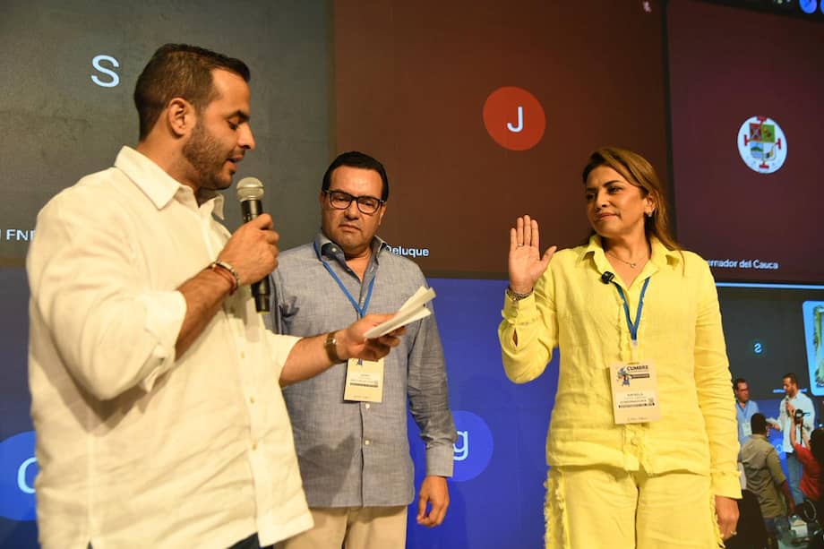 La gobernadora del Meta, Rafaela Cortés (der.), fue elegida como la presidenta de la Federación Nacional de Departamentos.