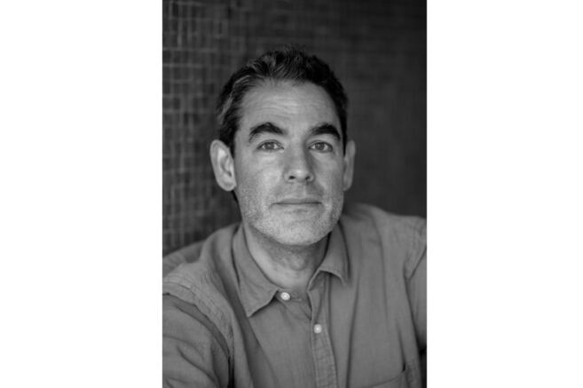 Fernando Eimbcke habla de "Moscas": "Es imposible que el cine no sea político"