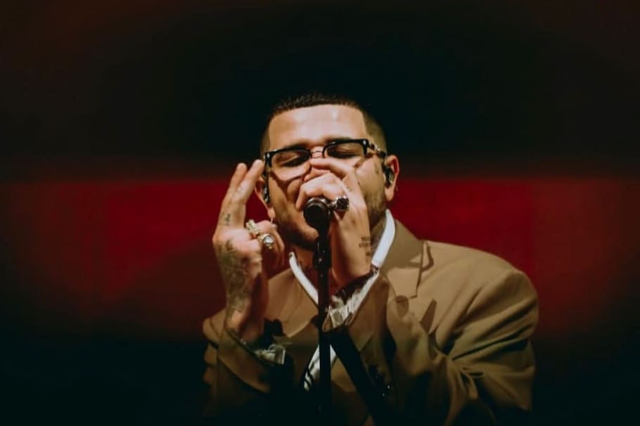 El cantante paisa se presentó ante 14.000 personas en el Movistar Arena en medio de su gira 'Por si alguien nos escucha tour'.