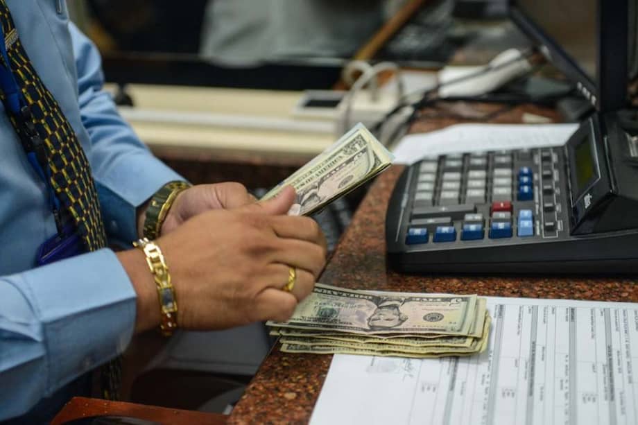 La deuda venezolana con Rusia incluye 6.000 millones de dólares pagados por adelantado por la petrolera semipública Rosneft a la venezolana PDVSA.
/ Archivo AFP