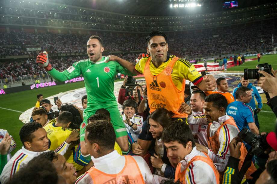 David Ospina y Radamel Falcao celebrando la clasificación a Rusia 2018. / AFP