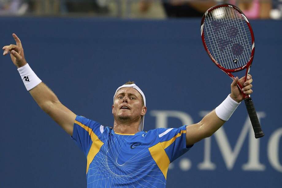 Hewitt sorprende a Del Potro e ingresó a octavos de final del US Open