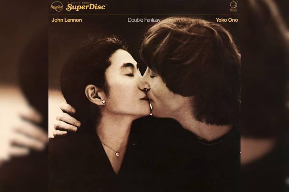 Uno de los objetos principales en la subasta serán un póster promocional del álbum “Double Fantasy”, firmado por John Lennon pocas horas antes de su muerte.