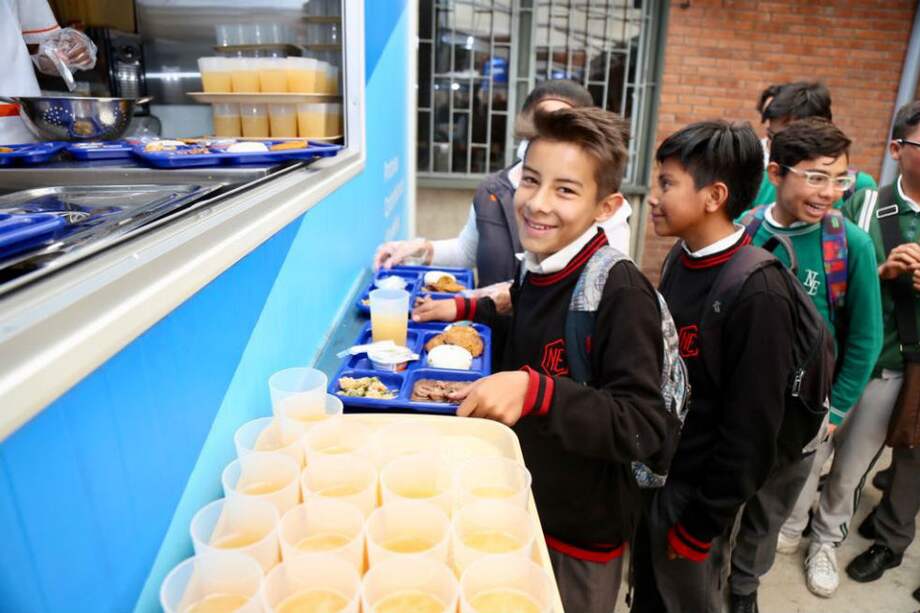 En el colegio Nicolás Esguerra funciona la segunda cocina móvil que opera en Bogotá. /Secretaría de Educación Distrital
