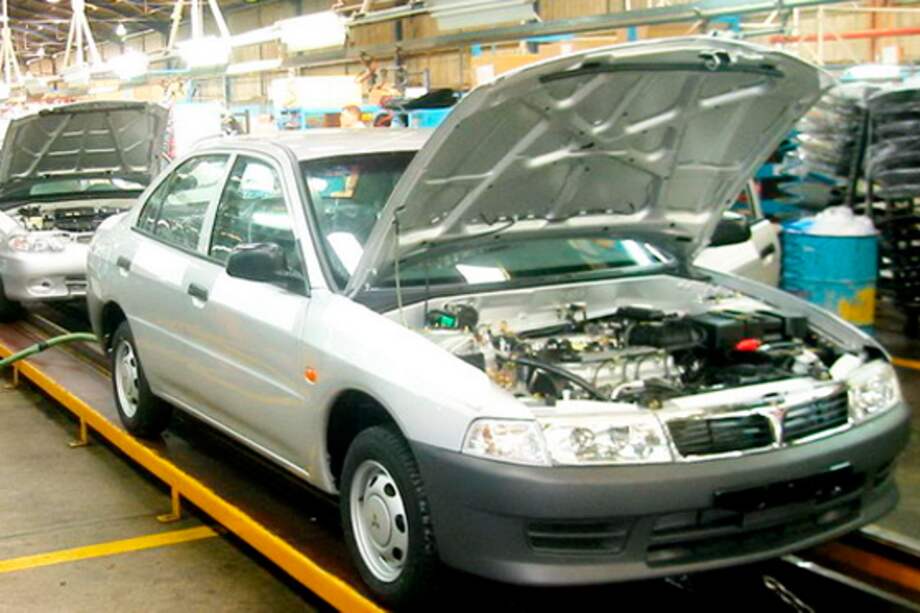 Industria automotriz venezolana en "crisis sin precedentes" cae 83%