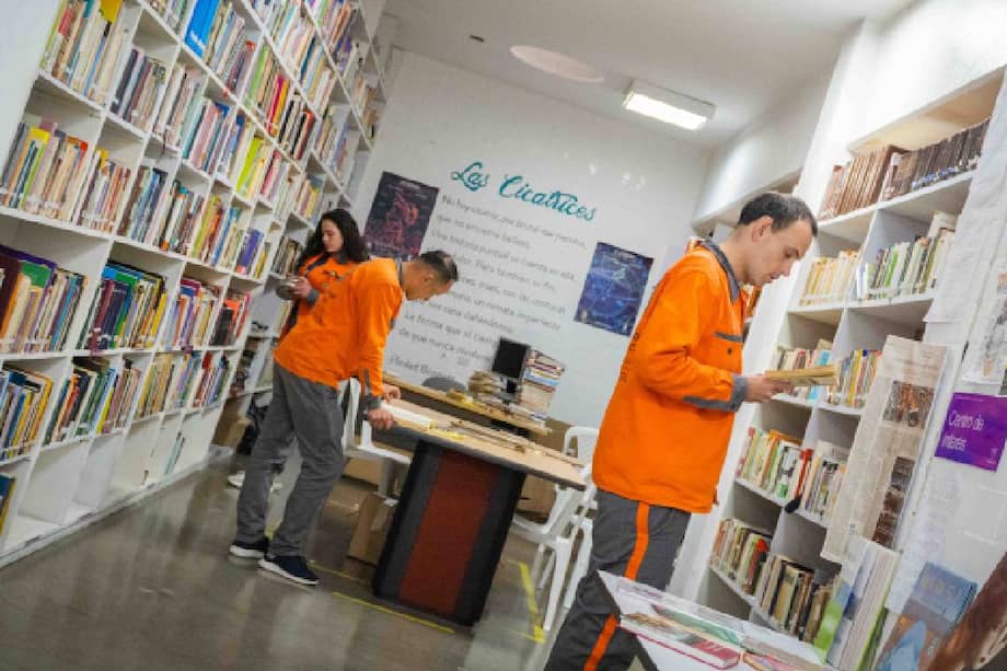 Además de formarse, los reclusos tienen la posibilidad de redimir su pena con este modelo de justicia restaurativa.