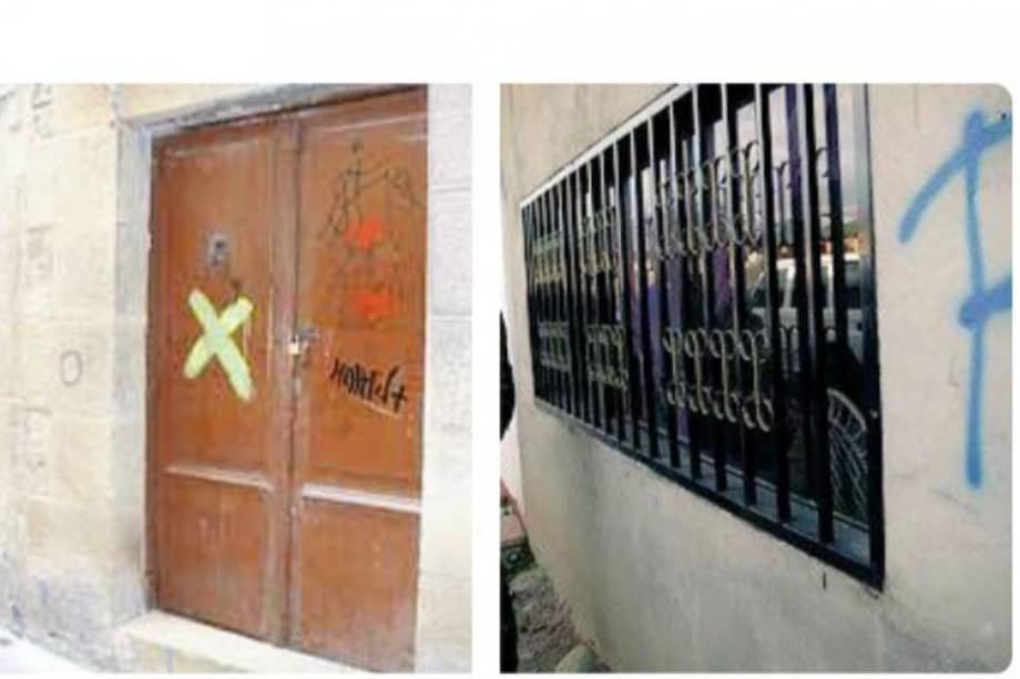 A la izquierda las casas marcadas por los nazis persiguiendo a los judíos en 1940; a la derecha las casas de colombianos marcadas por el chavismo.