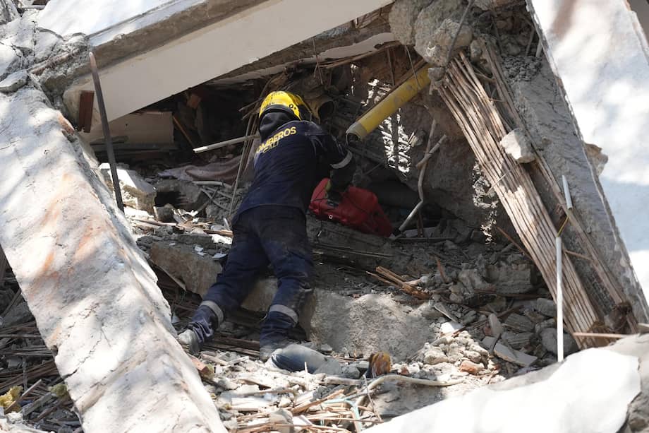 Varias ciudades de Colombia declaran alerta hospitalaria para recibir heridos del terremoto