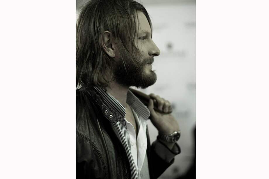 Juan Pablo Gallón es el director creativo de esta iniciativa de 200 páginas titulada ‘Denim Project’. / Cortesía Chevignon Colombia