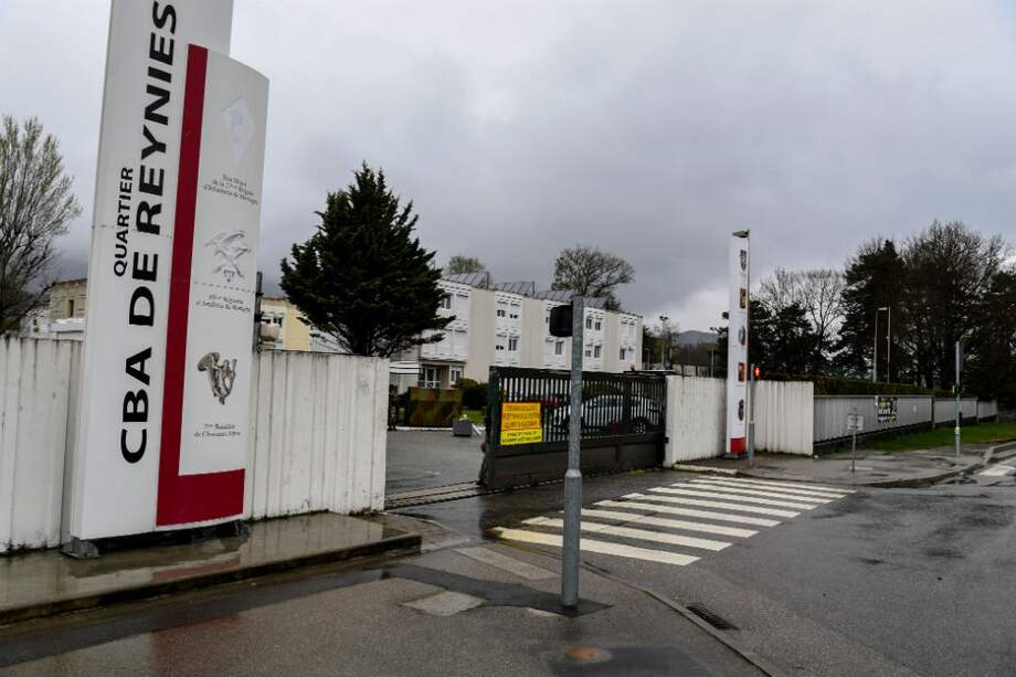 Cerca de este cuartel, ubicado en el sudeste de Francia, se registró la agresión. / Archivo AFP