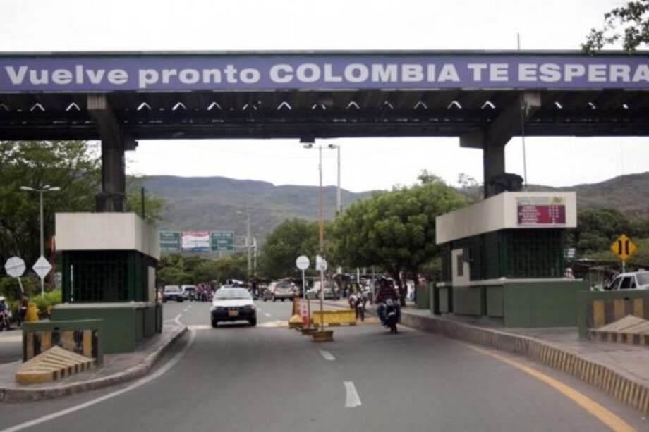 Piden revisar situación de colombianos retenidos en Venezuela