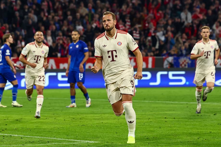 El inglés Harry Kane marcó cuatro goles en el triunfo de Bayern sobre el Dinamo Zagreb. EFE/EPA/ANNA SZILAGYI