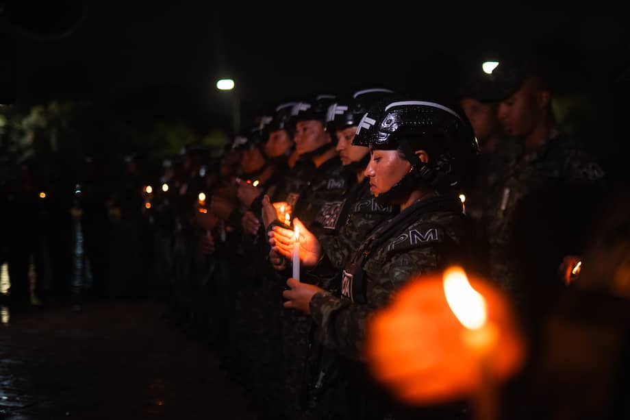 En imágenes: así fue el homenaje a los 69 uniformados muertos en accidente de avión Hércules