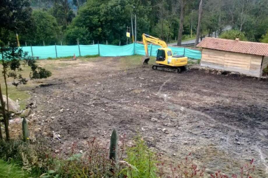 CAR condiciona operación de estación de gasolina de La Calera